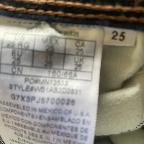 Guess Low Rise Dark Wash Skinny Jeans - Picture 7 of 7